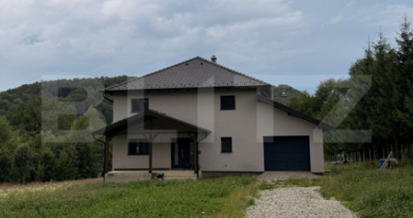 Casa 4 camere, 250 mp, zona Rasnov