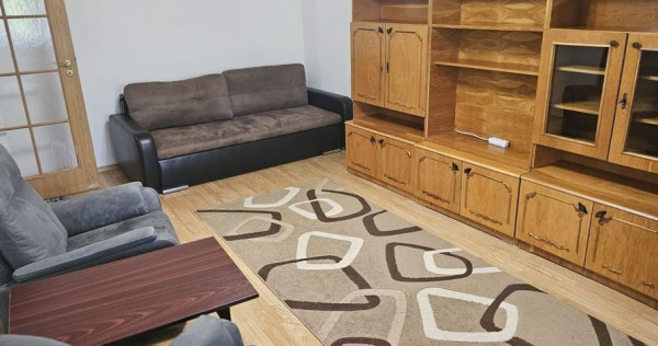 De inchiriat apartament cu 2 camere, etaj 4/4 Piata Centr...