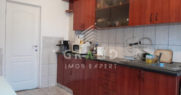 Apartament 3 camere de vanzare, 2 bai, ZORILOR