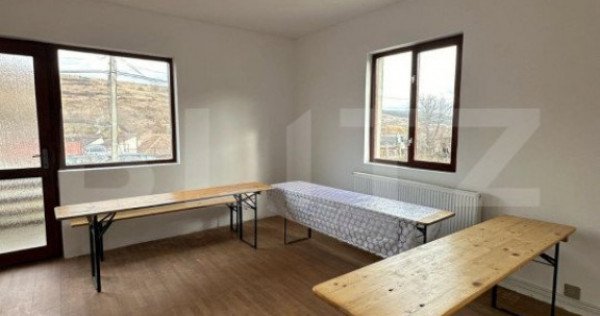 Casa 5 camere pentru muncitori 186 mp, 400 teren, parcare,