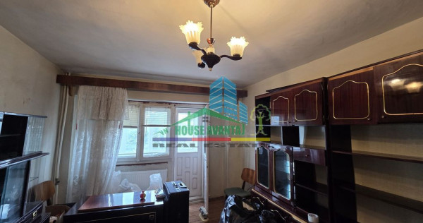 Apartament 3 camere decomandat, 75 mp &ndash; Zona Casa de Pe...