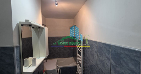 Apartament 3 camere de renovat | Focșani, Zona Casa de P...