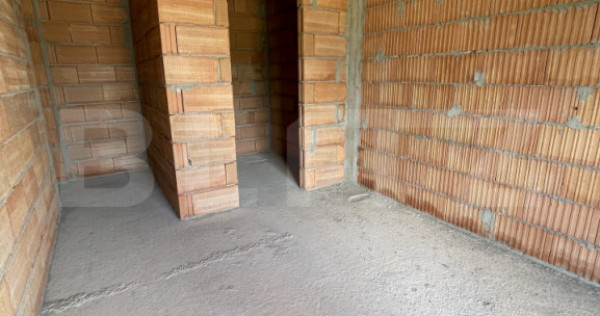 Apartament 3 camere, 74.15 mp, zona Calea Moldovei