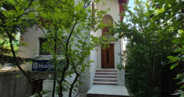 Vila eleganta , centrul orasului