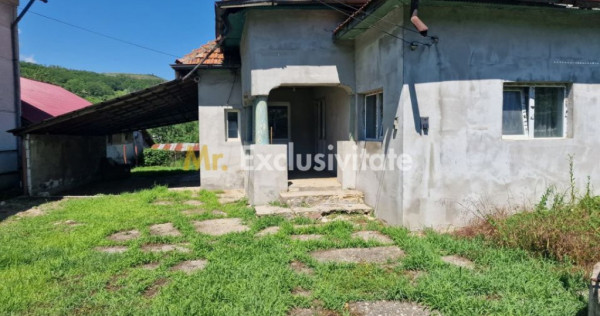 Casă cărămidă 4 camere + anexe - Călinești - Vrăne...