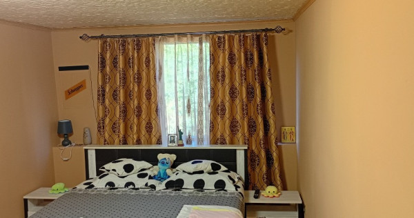 V&acirc;nd Casă cu 2 camere Aninoasa, Hunedoara