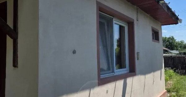 Casa + teren de vanzare