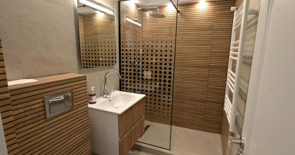 APARTAMENT 2 CAMERE DE V#194;NZARE ULTRACENTRAL SUCEAVA | E