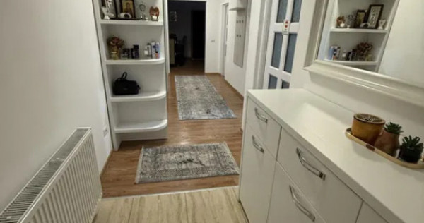 Apartament Cu 2 Camere Decomandate Zona Burdujeni