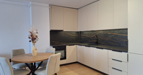 Apartament 2 camere 45mp+balcon 11 mp zona Eroilor