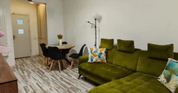 Apartament cu 3 camere 60 mp + balcon 8 mp Floresti zona Sub