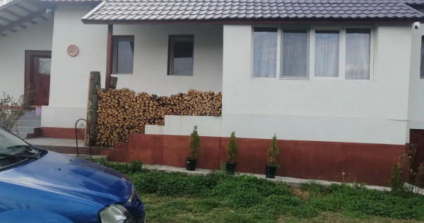 Casa renovata,3 camere+ 900mp teren pe soseaua Cluj Napoca -Zalau