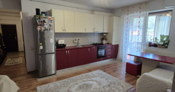 Vand apartament 3 camere 59 mp+balcon 9mp ,str Tautiului