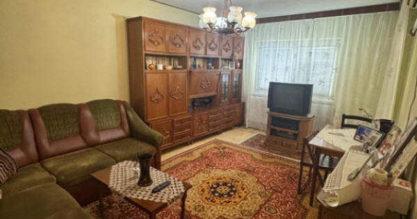 Apartament 3 camere, 68 mp, zona Rovine