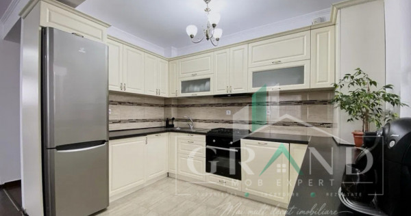 Apartament 3 camere de vanzare, str Tineretului, Floresti.