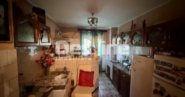 Apartament 3 camere et 1 Ultracentral Simeria