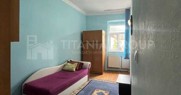 Apartament 3 camere, curte comună, Centrul Istoric Schei