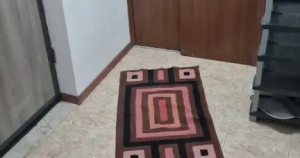 Garsonieră cf.1 de &icirc;nchiriat &icirc;n Ploiești zona Bariera București