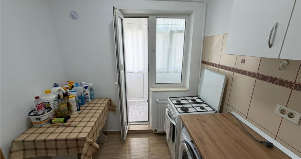 Apartament 2 camere, zona Plevnei , etaj 3 cu acoperis, reno