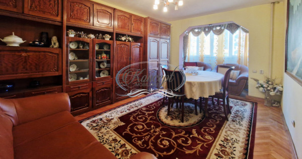 3 camere cu balcon, Calea Floresti