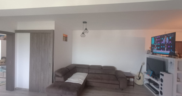 Apartament 3 camere, 66mp, parcare | zona Sub Cetate, Flore?