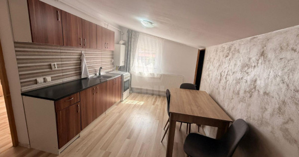 Apartament 3 camere semidecomandat zona Eroilor