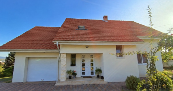 Casa individuala, 180 mp, zona Sasar