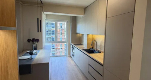 Apartament cu 3 camere in Floresti zona Tineretului
