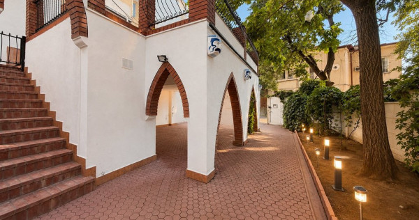 Casă / Vila de vanzare Stefan cel Mare - 380 mp teren - 452