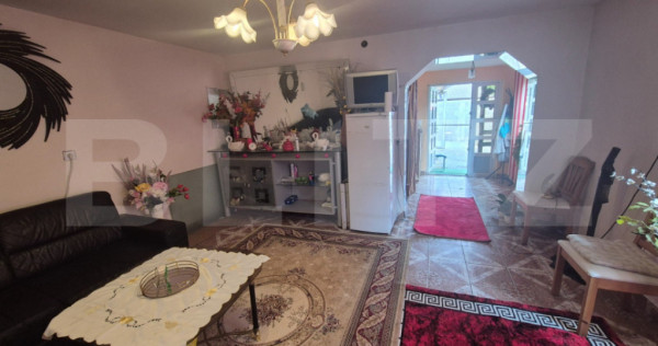 Casa de vanzare, 80 mp, zona Ocna Mures