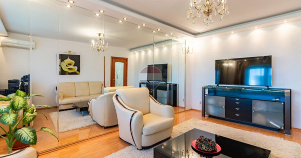 Apartament spatios 3 camere, P-ta Unirii/ Sf Vineri