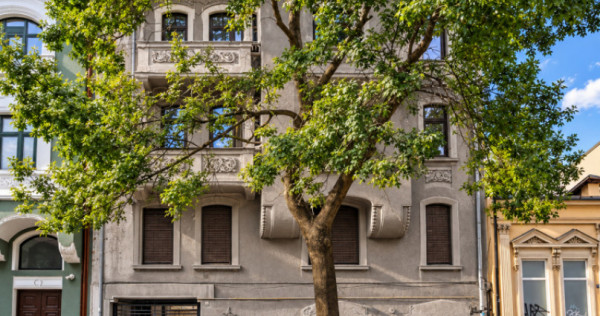 Eminescu - Polona, 4 camere, 144 mp, spatiu office.