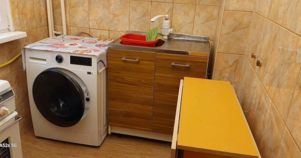 DE inchiriat apartament cu 2 camere, Micro 40, et. 1, 1500 lei