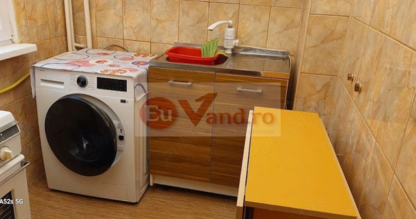 DE inchiriat apartament cu 2 camere, Micro 40, et. 1, 1500 lei