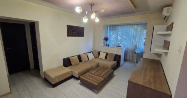 Apartament 3 camere de v&acirc;nzare &icirc;n zona Dacia &ndash; etaj inte