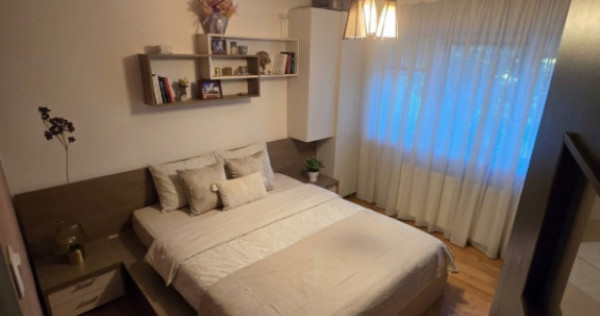 Apartament 3 camere de v&acirc;nzare &icirc;n zona Dacia &ndash; etaj inte