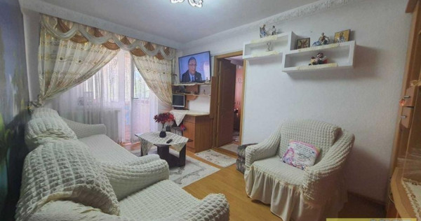 Km 4-5, de vanzare apartament 2 camere, etaj 3, gaze