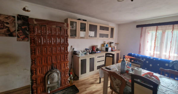 Casa cu 3 camere si teren de 2096 mp in Ianova