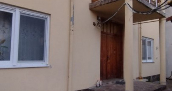 Casa individuala de vanzare, zona Mircea cel Batran - Garaj