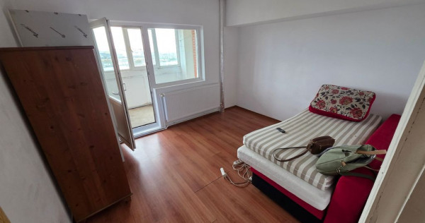 Apartament 4 camere zona Poarta 6