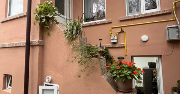 Casă 5 camere, 135 mp, zona Unirii, renovată