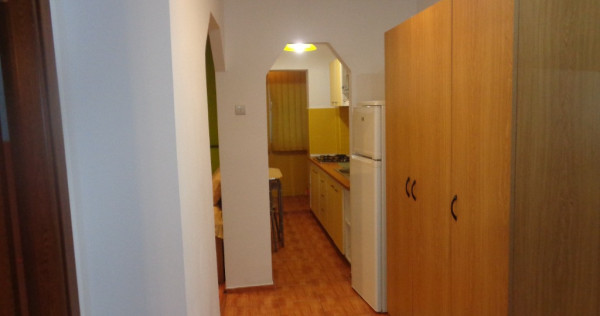 Proprietar inchiriez garsoniera str. Turda