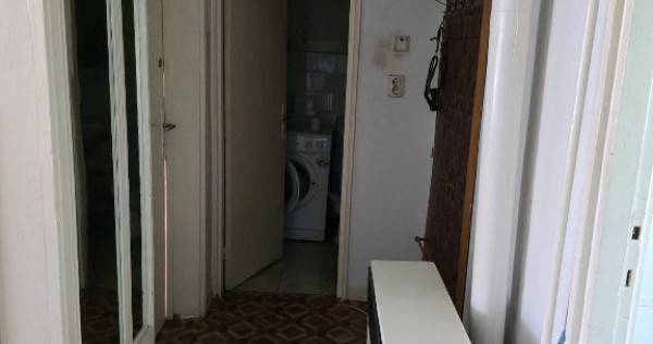 Apartament de 2 camere zona TRACTORUL