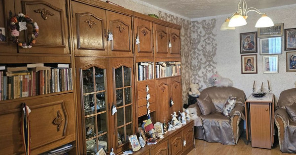 Apartament 2 camere de vanzare, IC Frimu, 57 mp, 2 balcoane, etaj 3/4