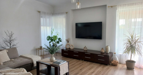 Casa individuala cu 5 camere, garaj si teren de 772 mp - zon