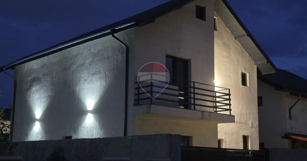 Vila de v&acirc;nzare , P+1, S.U.100mp-Cartierul Independenței