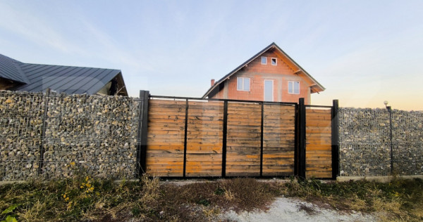 Casa de vanzare P+M, 111.47 mp, zona Hălchiu - Brașov