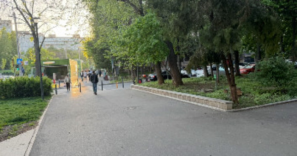 Apartament 2 camere Drumul Taberei Metrou Raul Doamnei 10 metri.