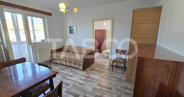 Apartament 2 camere de vanzare cu balcon in zona Ciresica di
