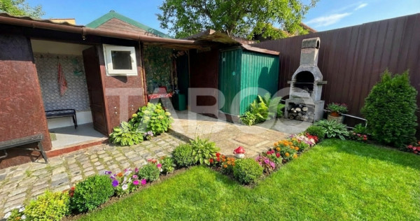Apartament 4 camere la casa pivnita curte privata zona Lazar
